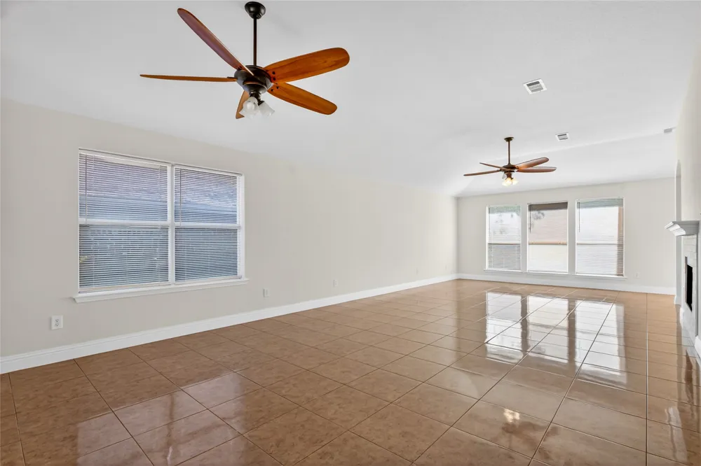 4817 Barnhill Lane Fort Worth, TX 76135