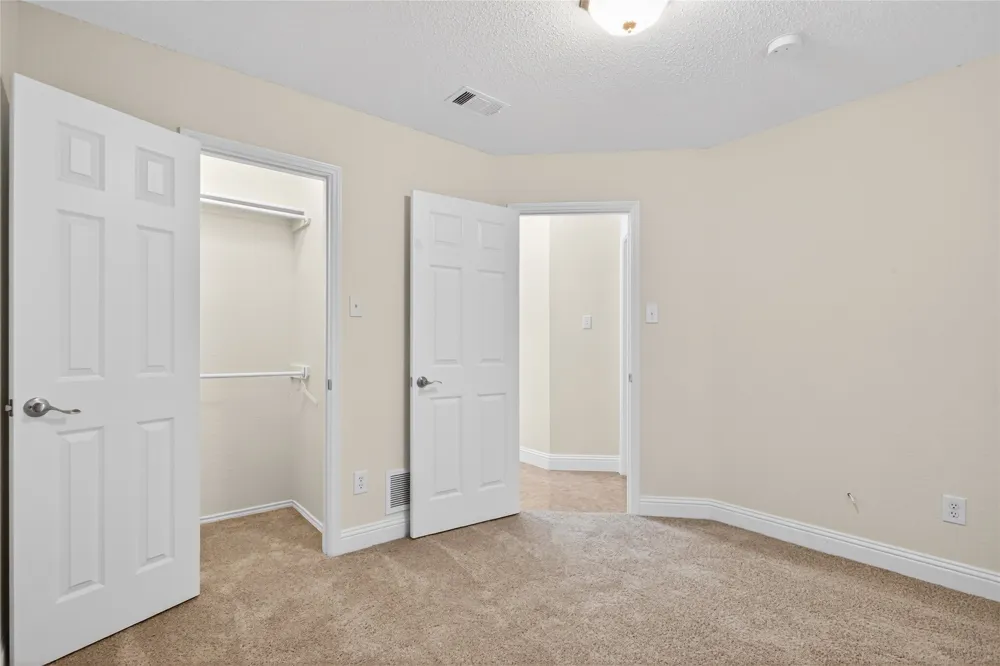 4817 Barnhill Lane Fort Worth, TX 76135