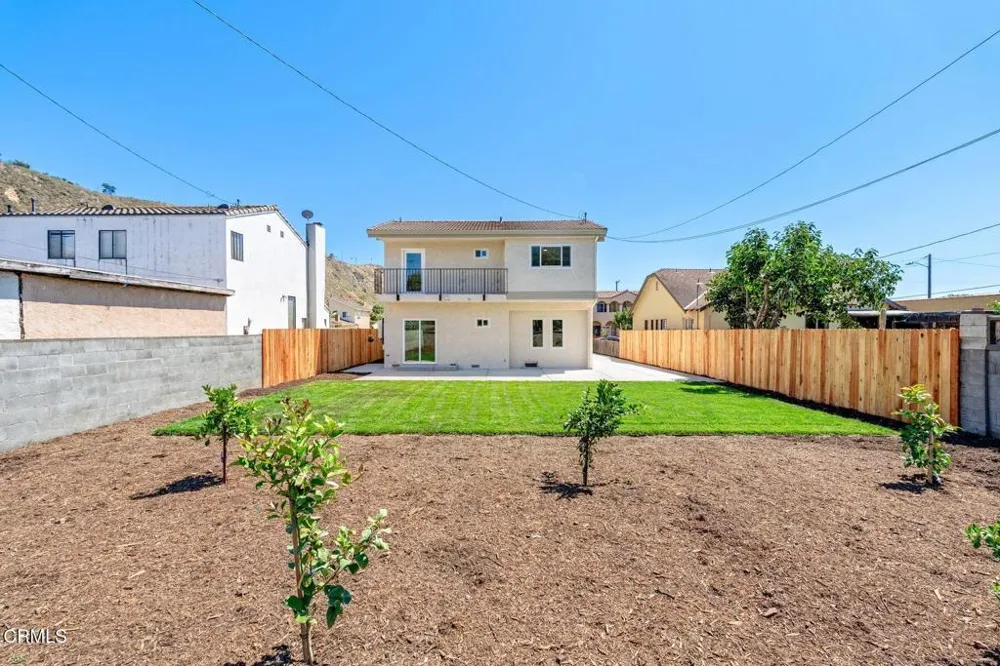 175 E Lewis Street Ventura, CA 93001