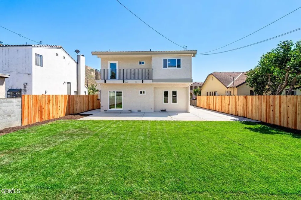 175 E Lewis Street Ventura, CA 93001