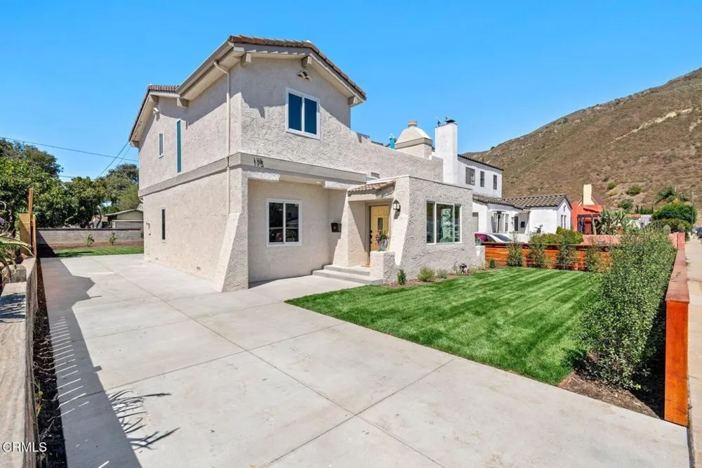 175 E Lewis Street Ventura, CA 93001