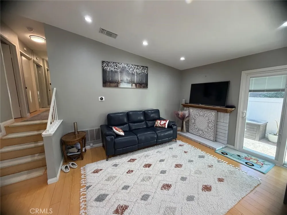 26341 Rainbow Glen Drive Newhall, CA 91321