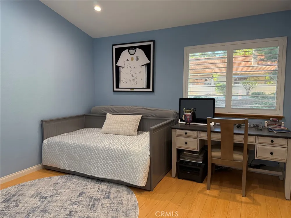 26341 Rainbow Glen Drive Newhall, CA 91321