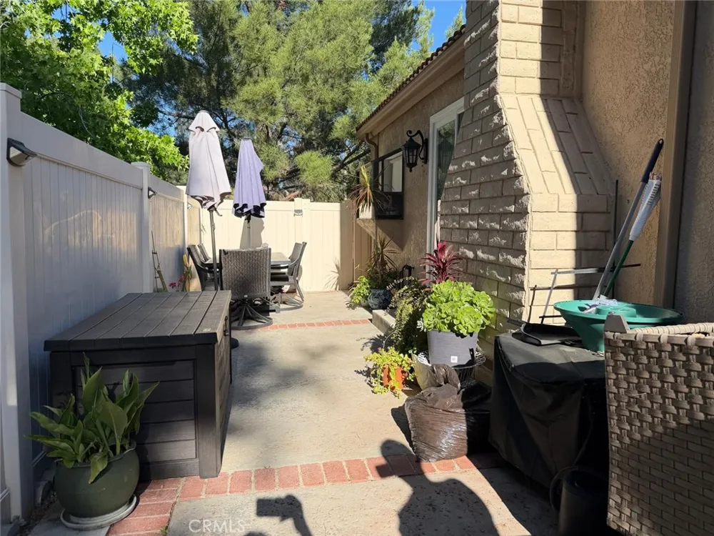 26341 Rainbow Glen Drive Newhall, CA 91321