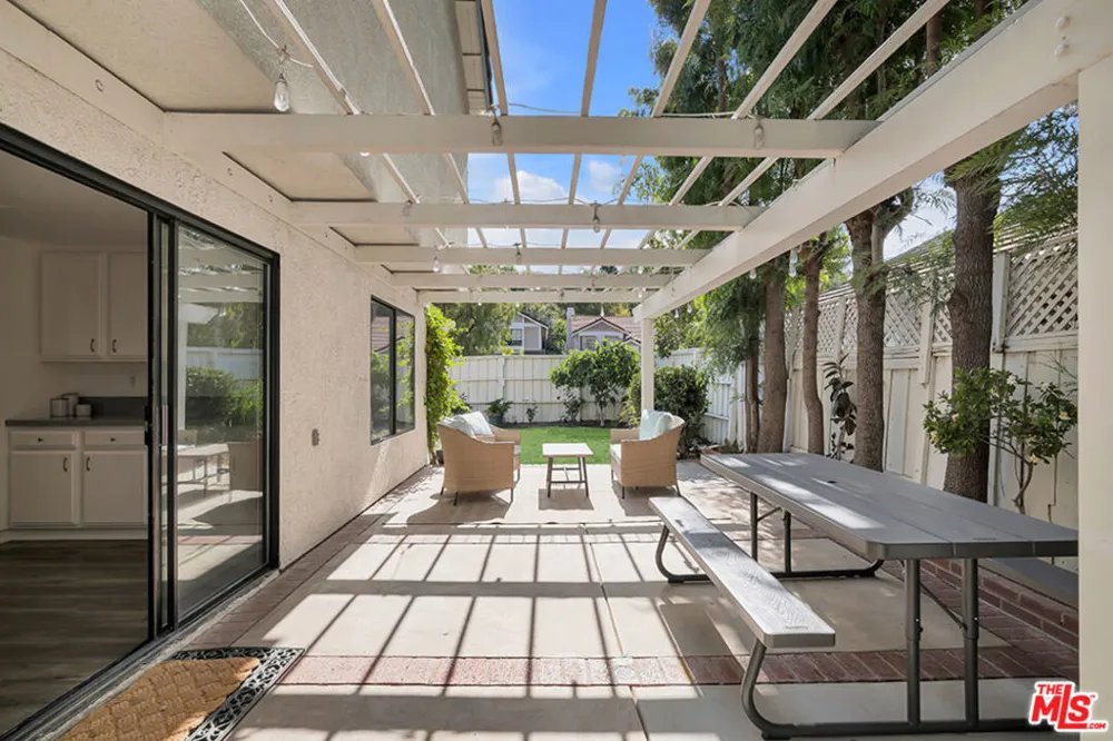 26839 Cactus Trail Agoura Hills, CA 91301