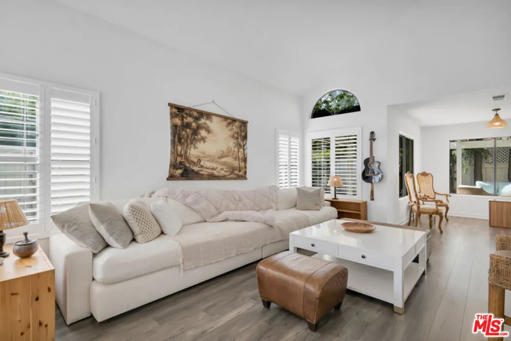 26839 Cactus Trail Agoura Hills, CA 91301