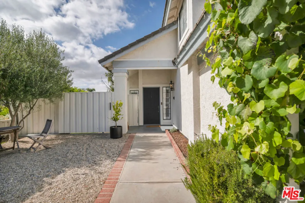 26839 Cactus Trail Agoura Hills, CA 91301
