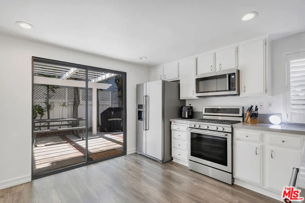 26839 Cactus Trail Agoura Hills, CA 91301