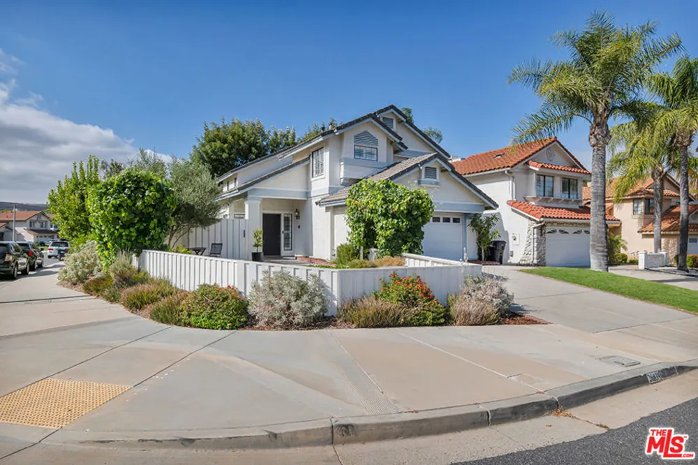 26839 Cactus Trail Agoura Hills, CA 91301