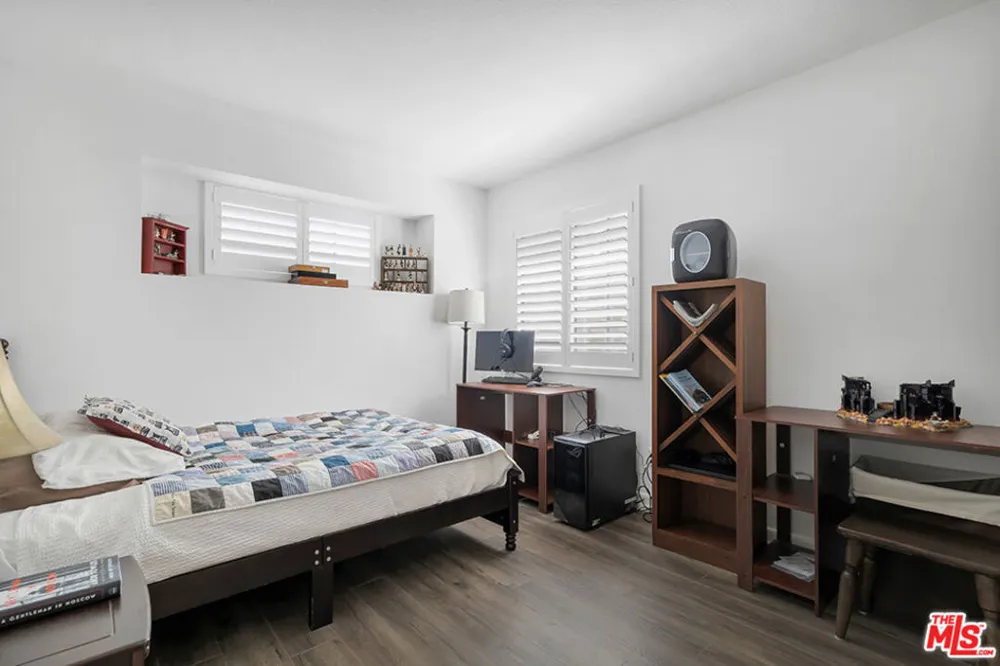 26839 Cactus Trail Agoura Hills, CA 91301