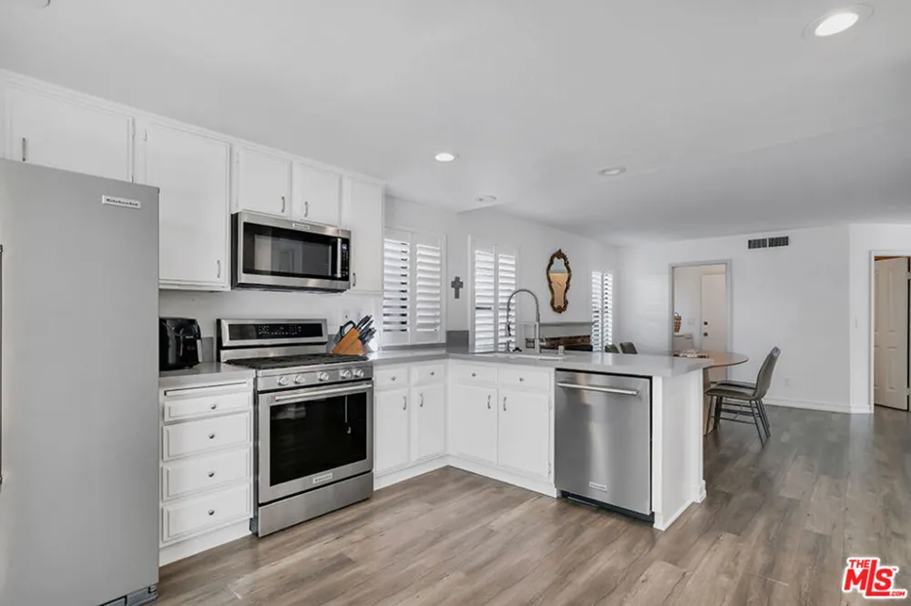 26839 Cactus Trail Agoura Hills, CA 91301