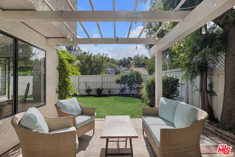 26839 Cactus Trail Agoura Hills, CA 91301