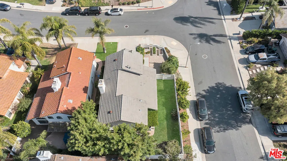 26839 Cactus Trail Agoura Hills, CA 91301