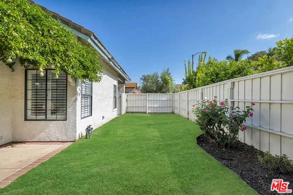 26839 Cactus Trail Agoura Hills, CA 91301