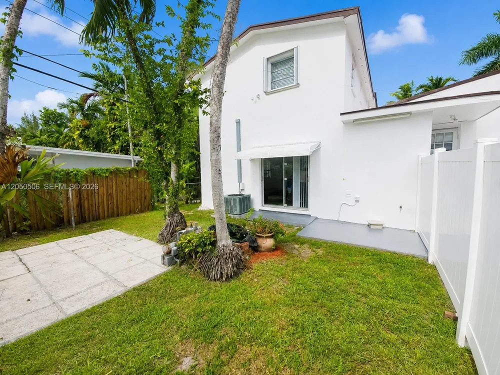5190 E 1st Ave #B Hialeah, FL 33013