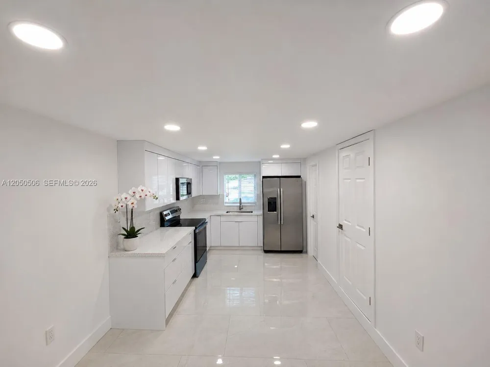 5190 E 1st Ave #B Hialeah, FL 33013