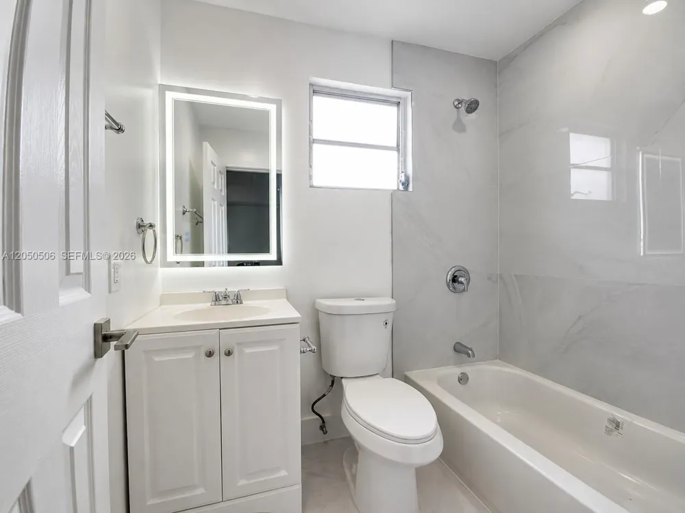 5190 E 1st Ave #B Hialeah, FL 33013