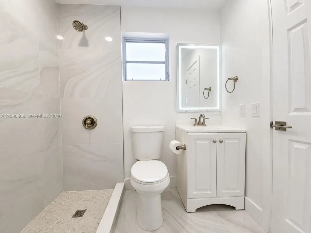 5190 E 1st Ave #B Hialeah, FL 33013