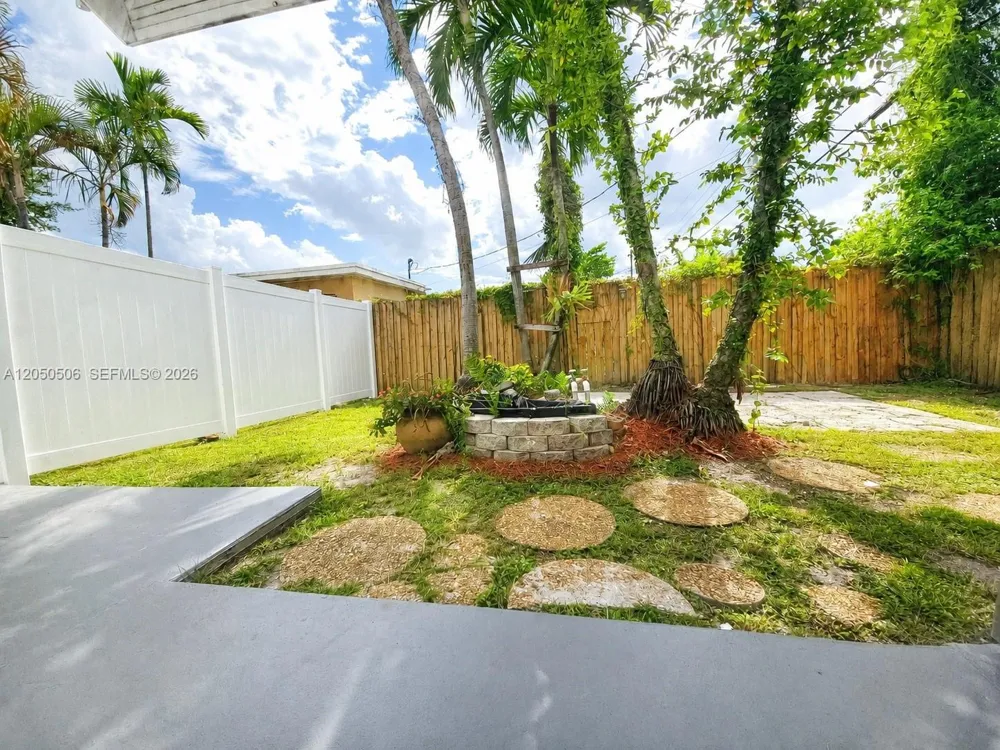 5190 E 1st Ave #B Hialeah, FL 33013