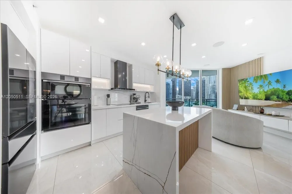 350 S Miami Ave #2314 Miami, FL 33130