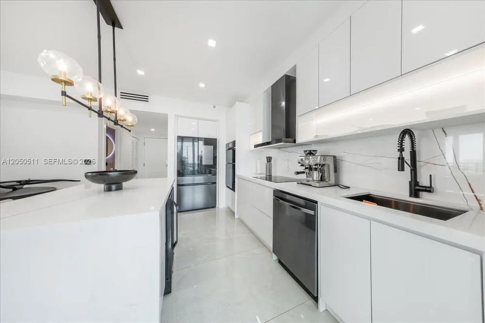 350 S Miami Ave #2314 Miami, FL 33130
