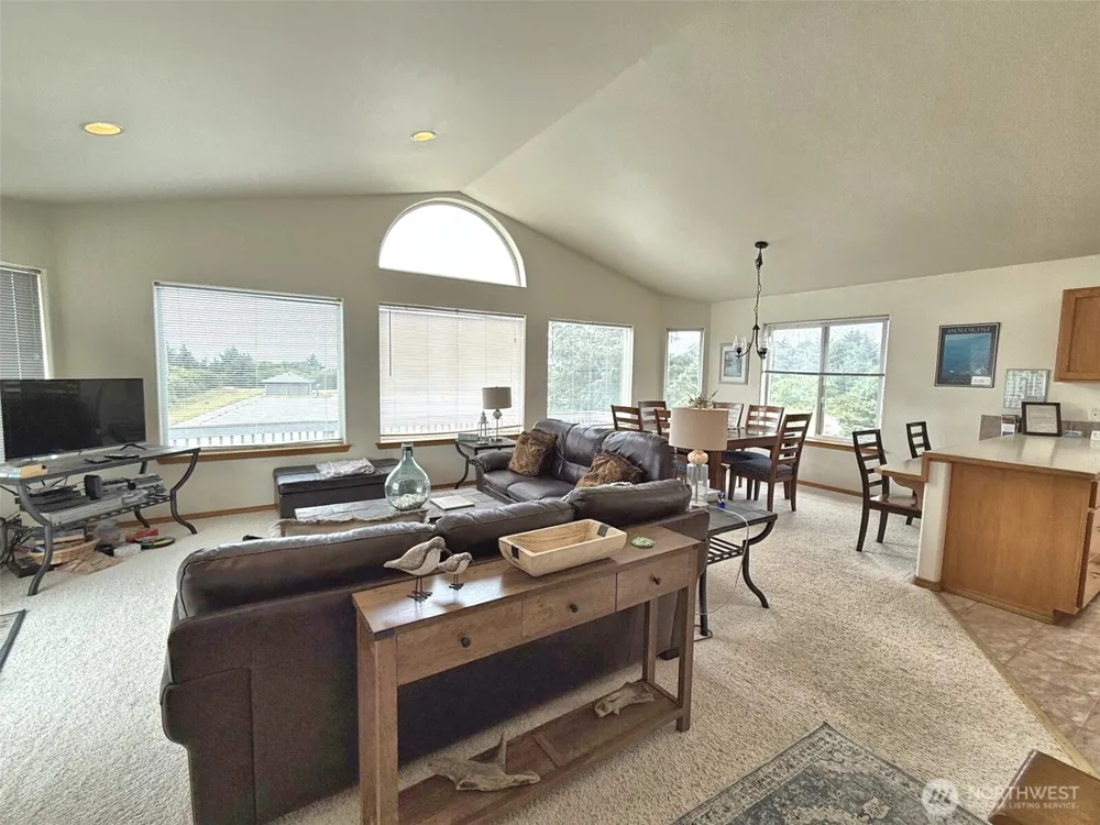 16 Ocean Boulevard Ocean City, WA 98569