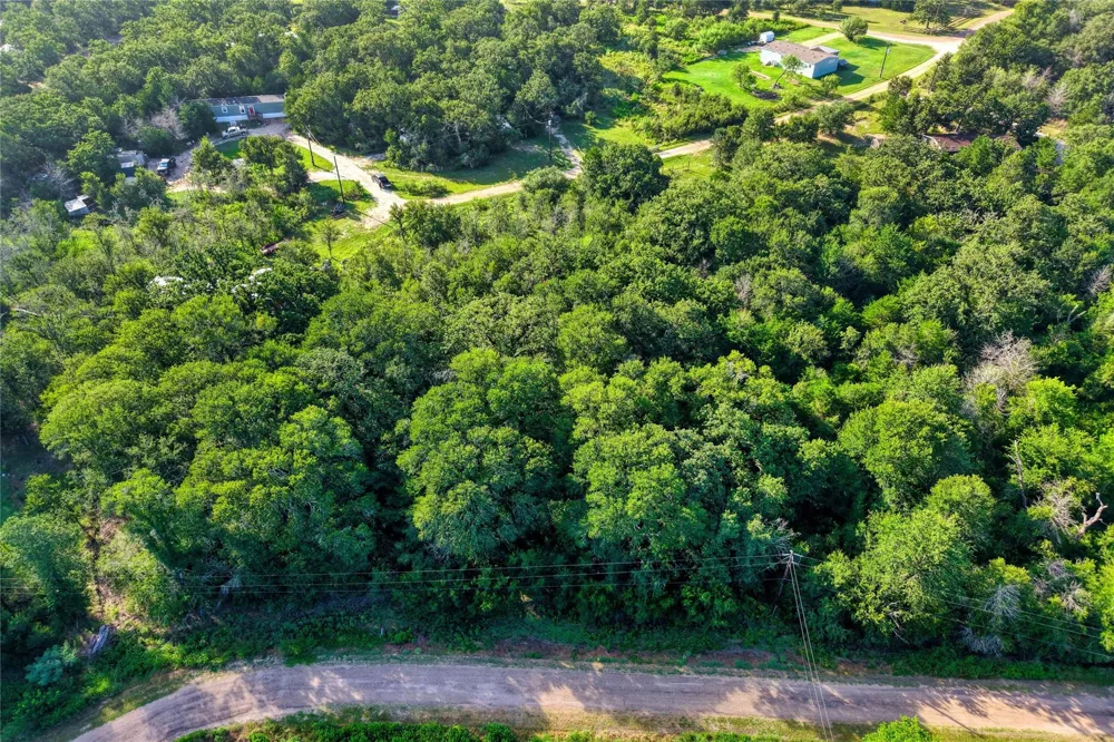 805 Wilderness Road Somerville, TX 77879