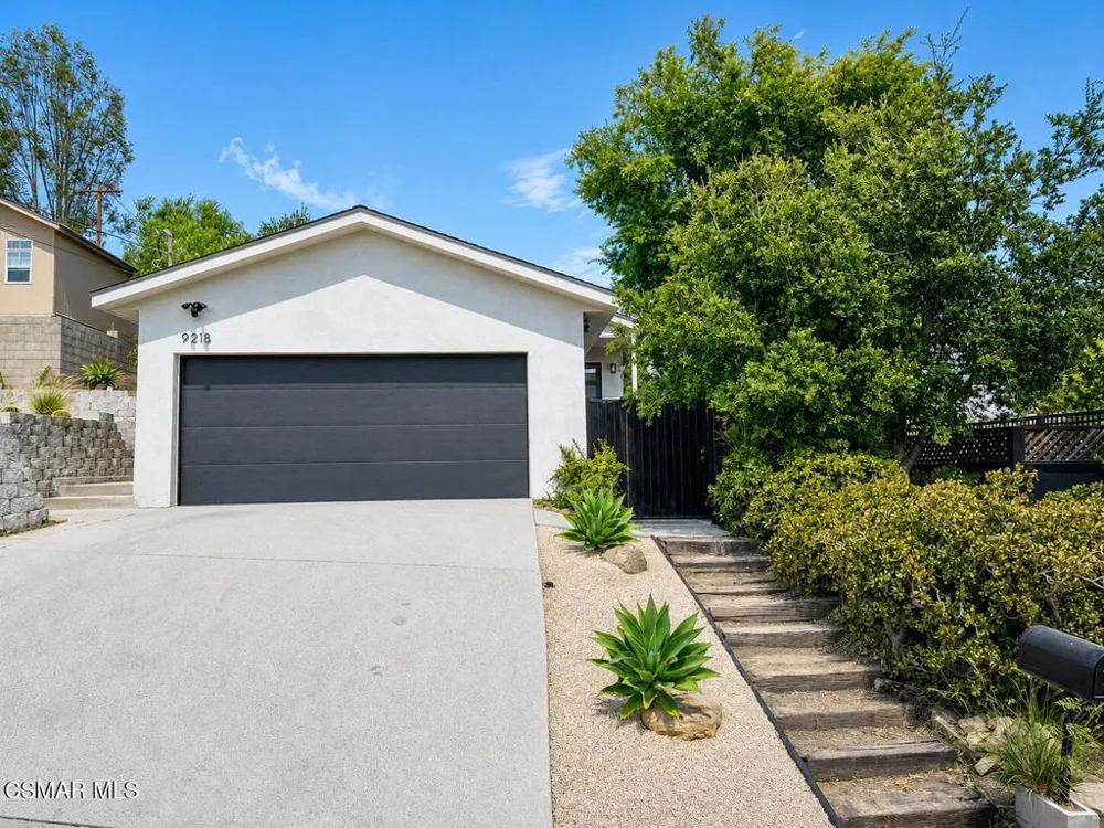 9218 Slater Terrace Chatsworth, CA 91311