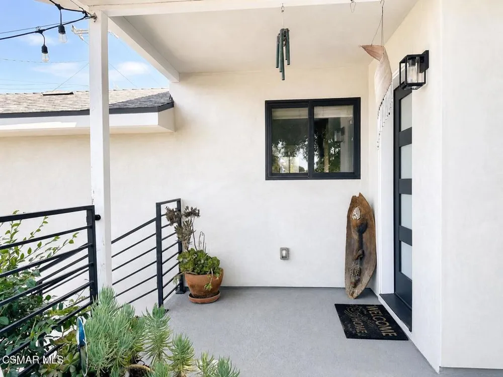 9218 Slater Terrace Chatsworth, CA 91311
