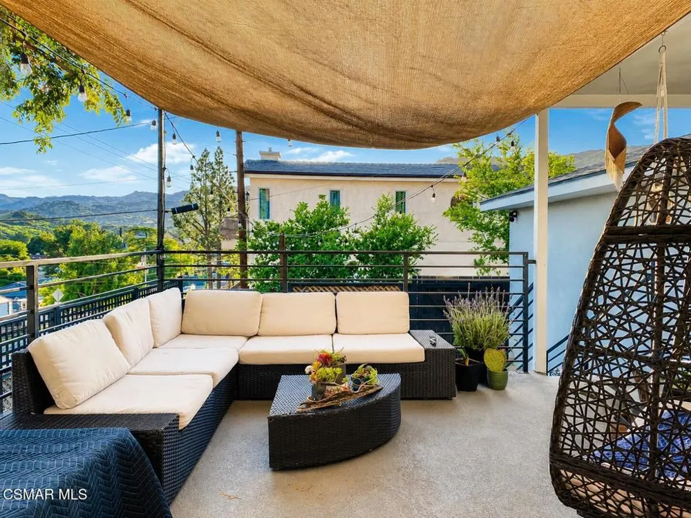 9218 Slater Terrace Chatsworth, CA 91311