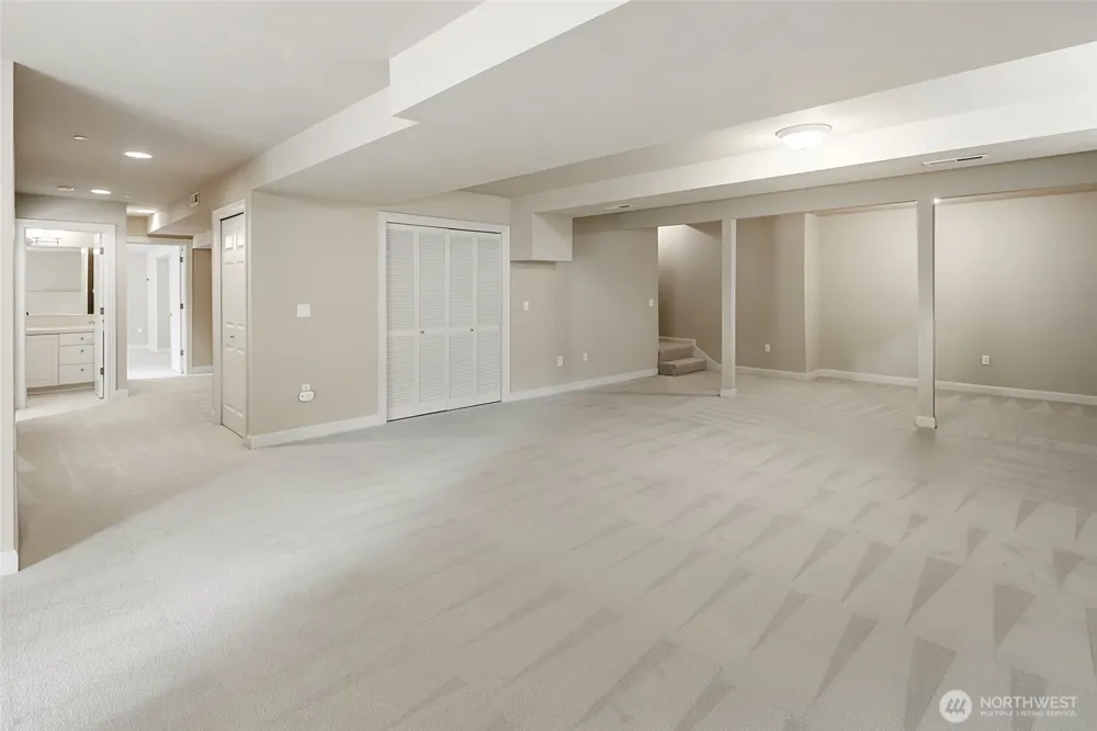 8701 113th Avenue SE Newcastle, WA 98056
