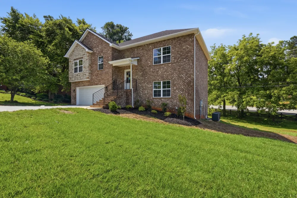 1205 Buckingham Place Cookeville, TN 38501