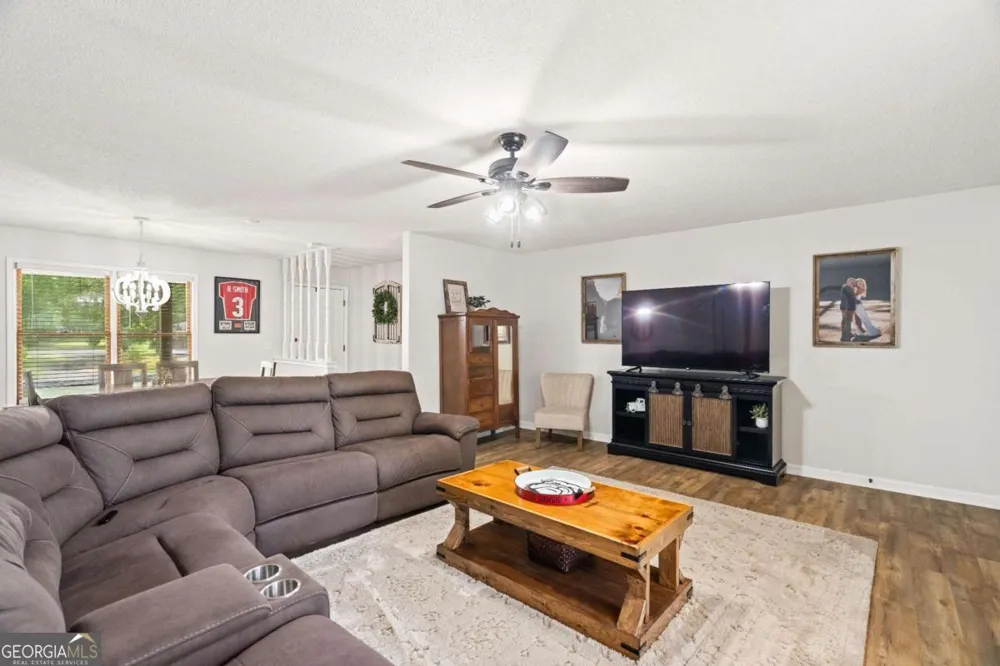 234 Chiefvan TER NE Calhoun, GA 30701