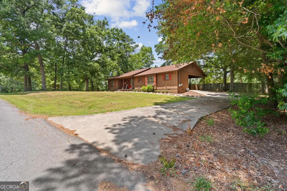 234 Chiefvan TER NE Calhoun, GA 30701