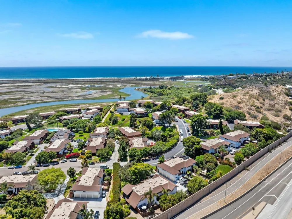 2479 Caminito Ocean Cardiff by the Sea, CA 92007