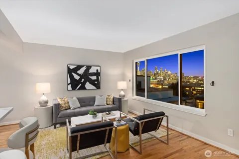 330 W Olympic Place #407