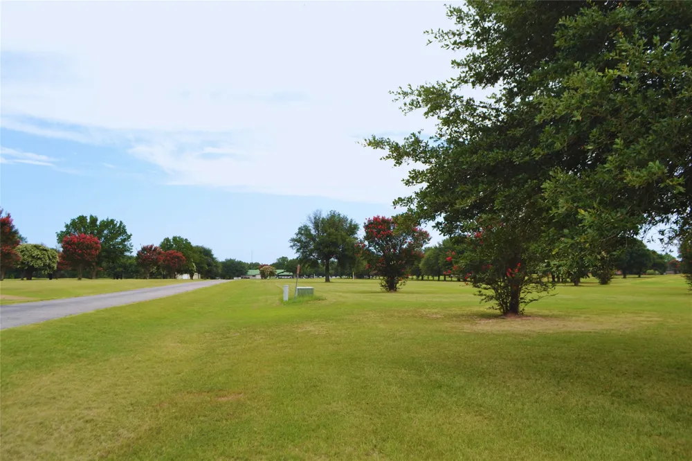 Private Road 5940 Emory, TX 75440