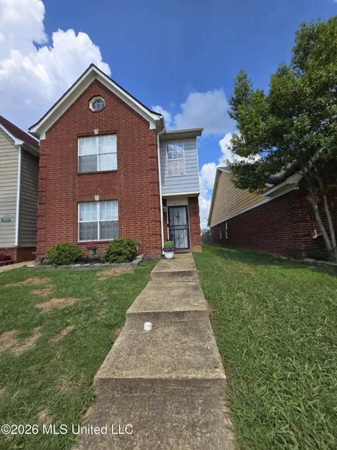 7439 Perrin Lane