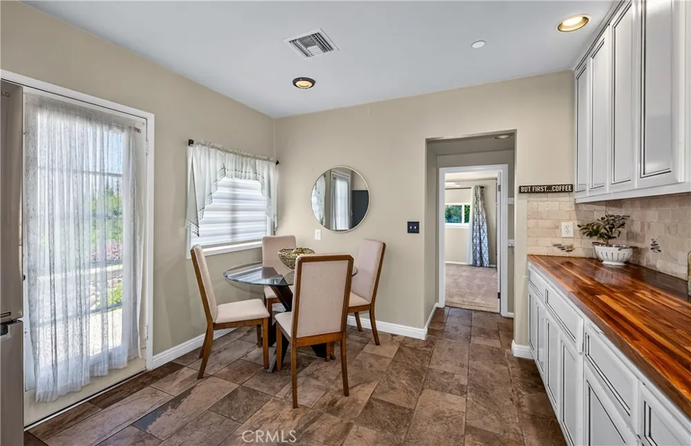 21 W Hilton Avenue Redlands, CA 92373