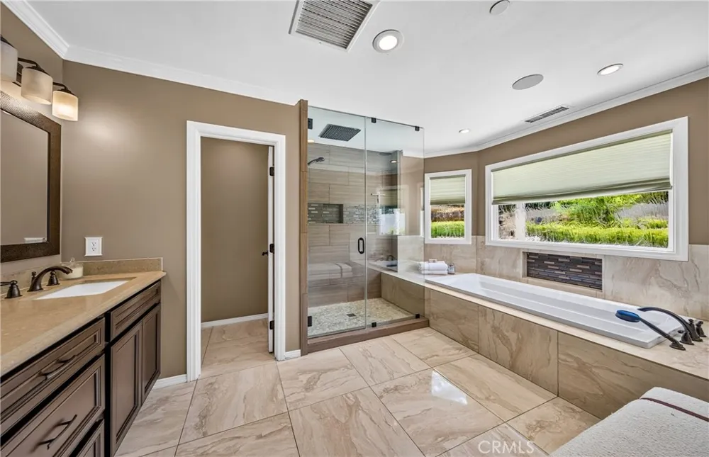 21 W Hilton Avenue Redlands, CA 92373