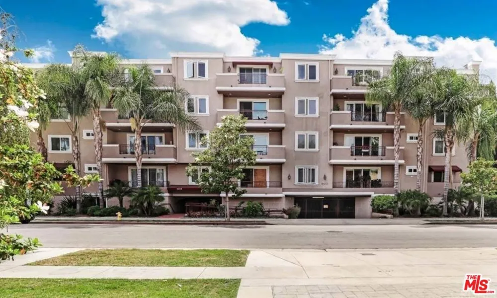 4533 Vista Del Monte Avenue #101 Los Angeles, CA 91403
