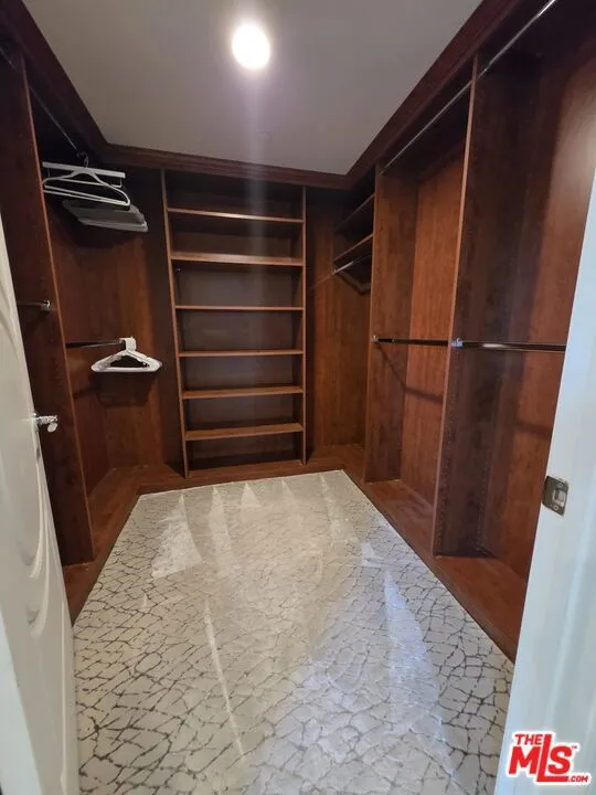 4533 Vista Del Monte Avenue #101 Los Angeles, CA 91403
