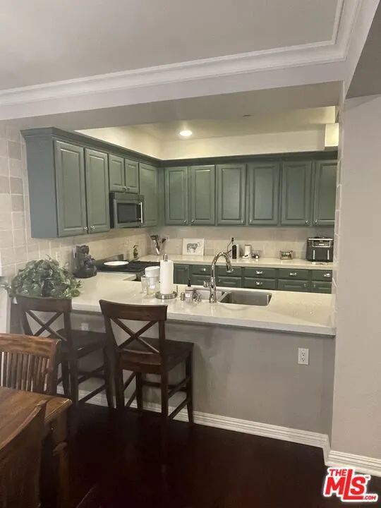 4533 Vista Del Monte Avenue #101 Los Angeles, CA 91403