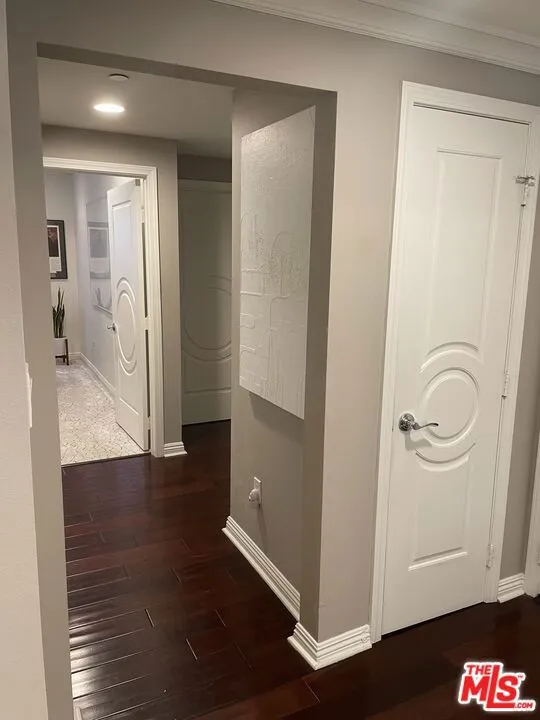 4533 Vista Del Monte Avenue #101 Los Angeles, CA 91403
