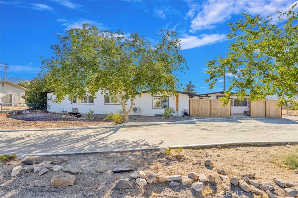 9996 Estrada Lucerne Valley, CA 92356