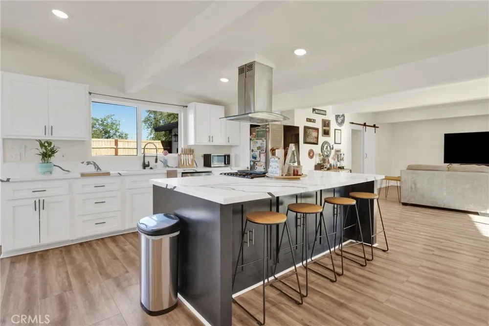 9996 Estrada Lucerne Valley, CA 92356