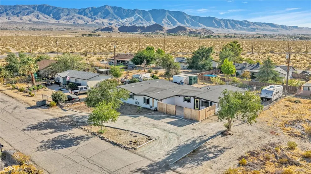 9996 Estrada Lucerne Valley, CA 92356
