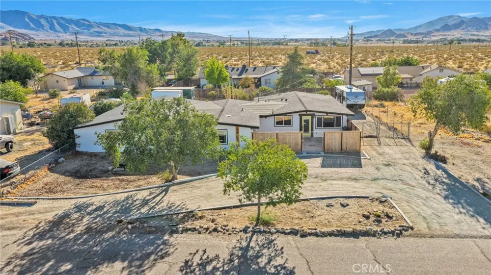 9996 Estrada Lucerne Valley, CA 92356