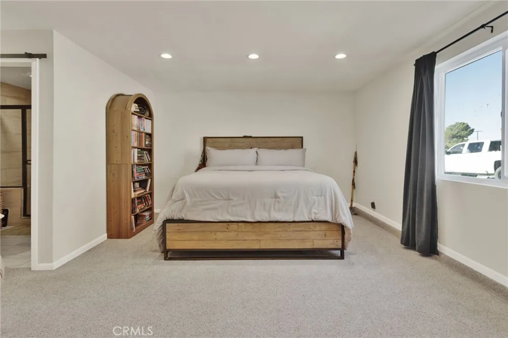 9996 Estrada Lucerne Valley, CA 92356