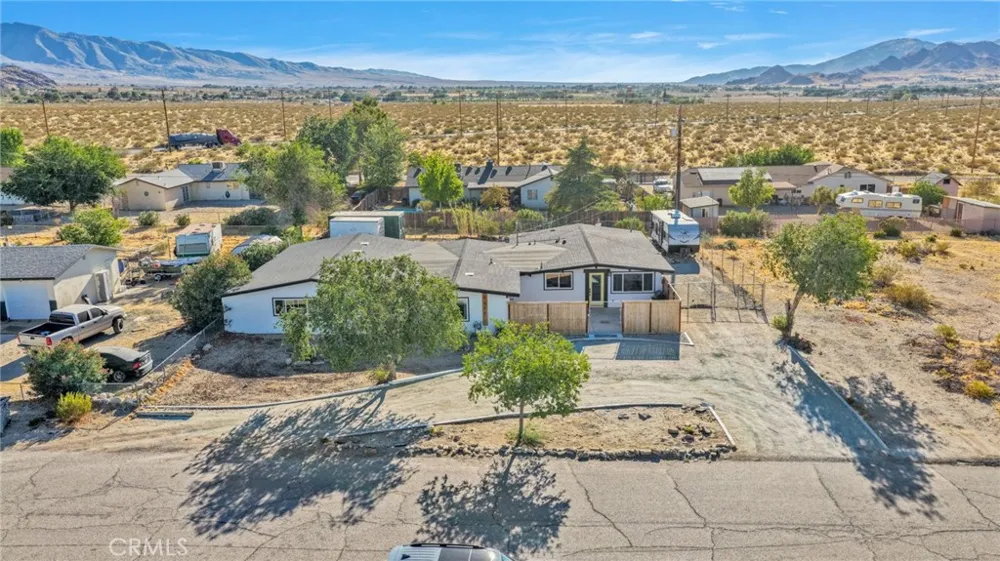 9996 Estrada Lucerne Valley, CA 92356